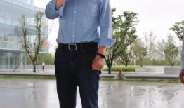 雷军：小米要扩大在湖北投资 在武汉建设超大规模研发总部